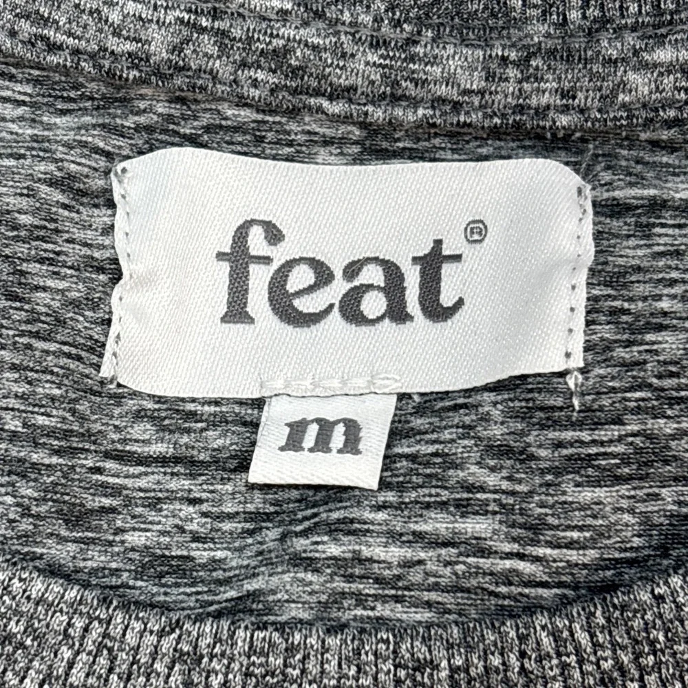 Feat Unisex Medium FlowTech Roam Crewneck Heather Gray 4 Way‎ Stretch NEW